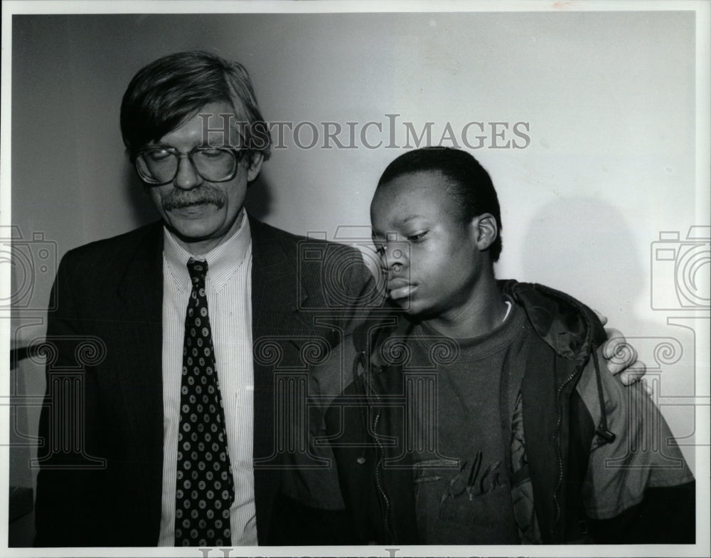 1993 Press Photo Marcus Wiggins &amp; Atty.Flint Taylor. - RRW91717 - Historic Images