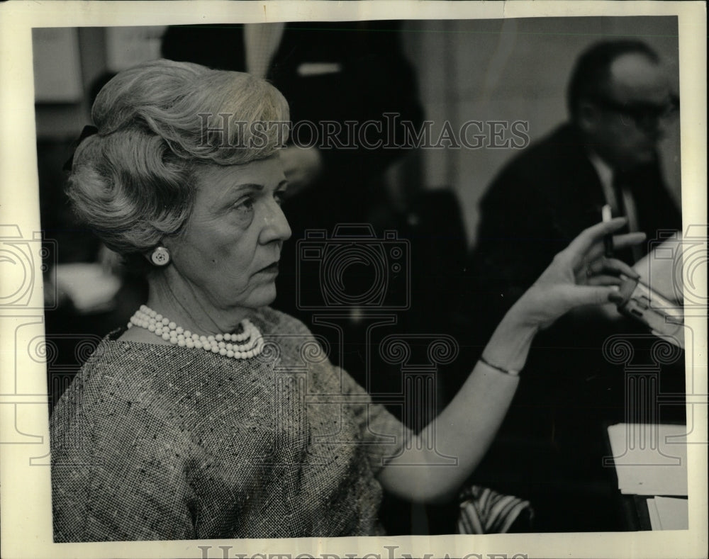 1964 Press Photo Mrs. W. Lydon Wild Board Education - RRW91733 - Historic Images