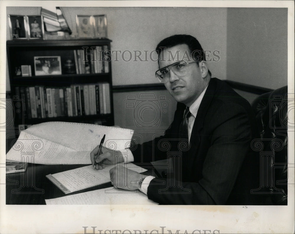 1989 Press Photo Financial Planner Charles White - RRW91753 - Historic Images