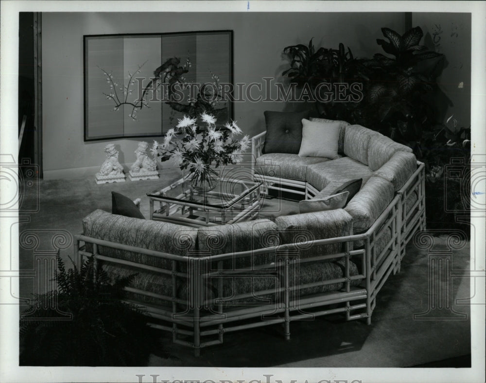 1990 Press Photo Fick Reed&#39;s Shansu Collection of Sofa. - RRW91775 - Historic Images