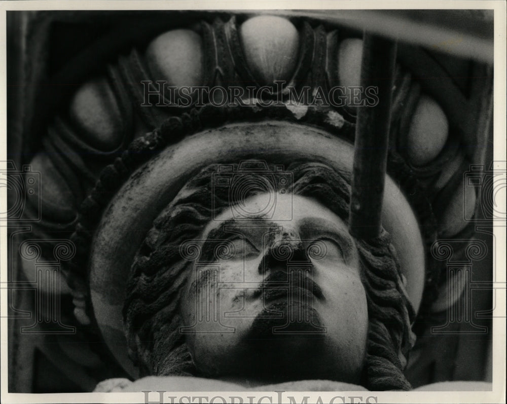 Press Photo Field Museum Caryatid - RRW91881 - Historic Images