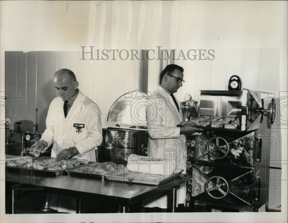 1965 Press Photo U.S.Army Atomic Food Preserver Project - RRW92147 - Historic Images