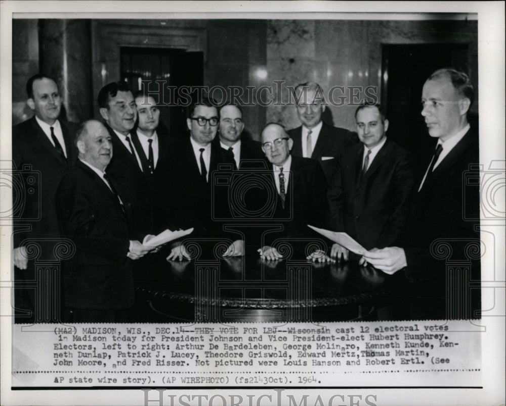 1964 Press Photo Madison Johnson Hubert Humphrey Fred - RRW92273 - Historic Images