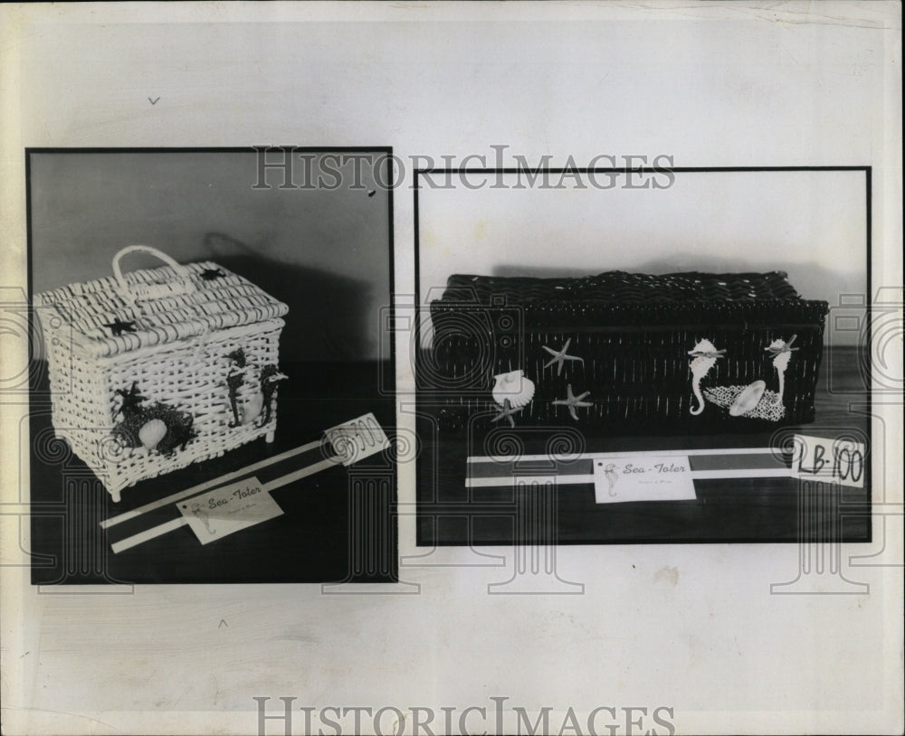 1954 Press Photo Portugal Wicker Totes - RRW92325 - Historic Images