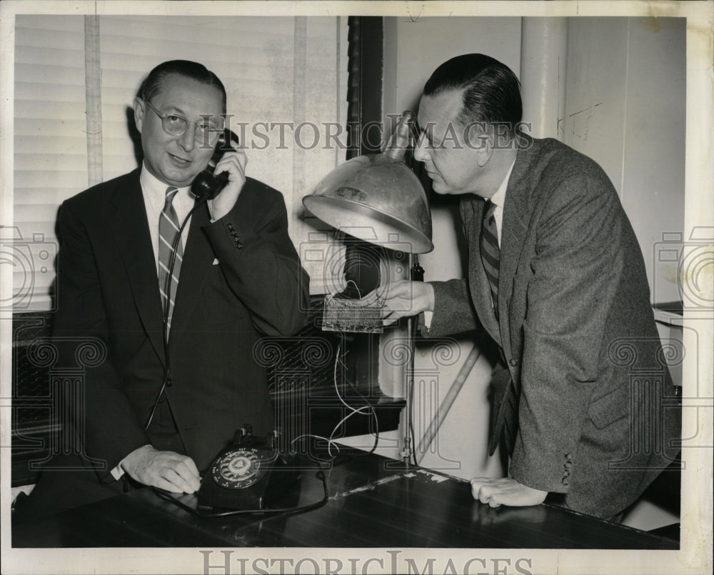 1954 Press Photo Ormas Smith Bell Telephone Engineer - RRW92437 - Historic Images