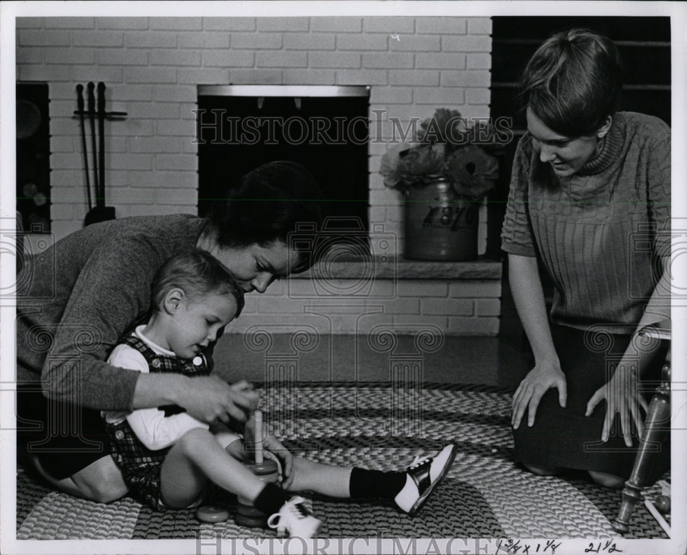 1968 Press Photo German people measles suffering kids - RRW92489 - Historic Images