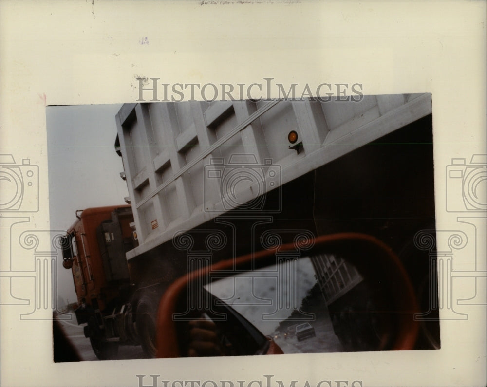 1992 Press Photo Michigan Road Accidents Chicago - RRW92575 - Historic Images