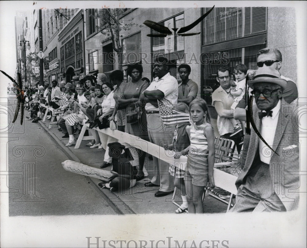 1972 Press Photo Memorial Day Down Town Parade. - RRW92611 - Historic Images