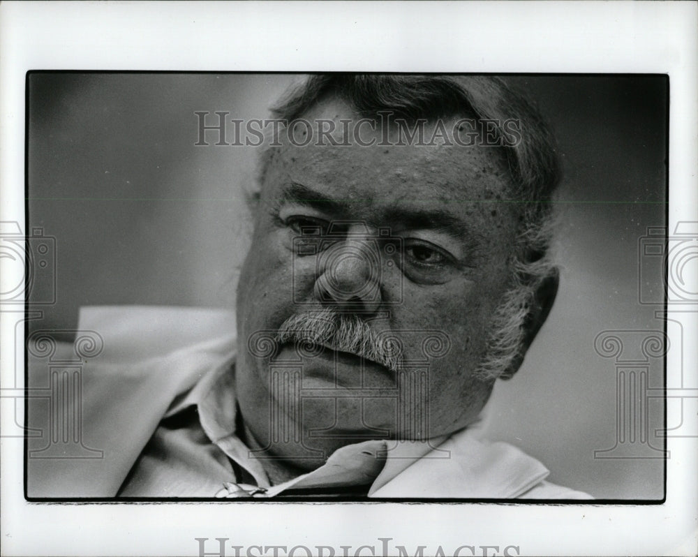 1983 Press Photo New Oakland County Medical Examiner - RRW92765 - Historic Images