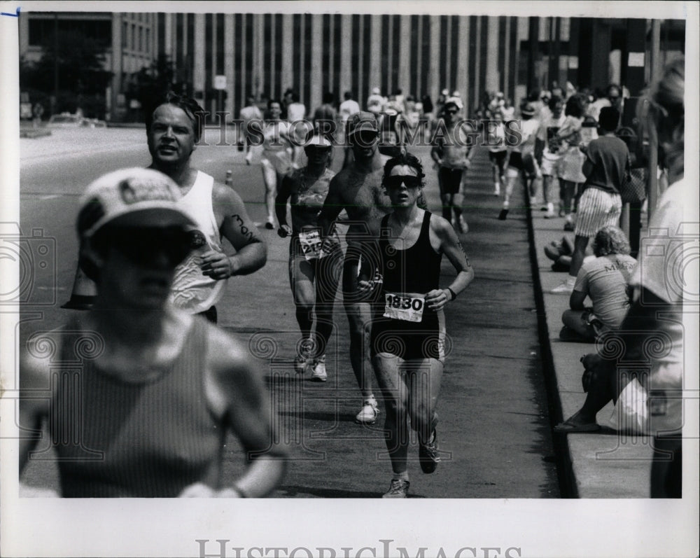 1989 Press Photo Annual Bud Light US Triathelon Athlete - RRW92877 - Historic Images