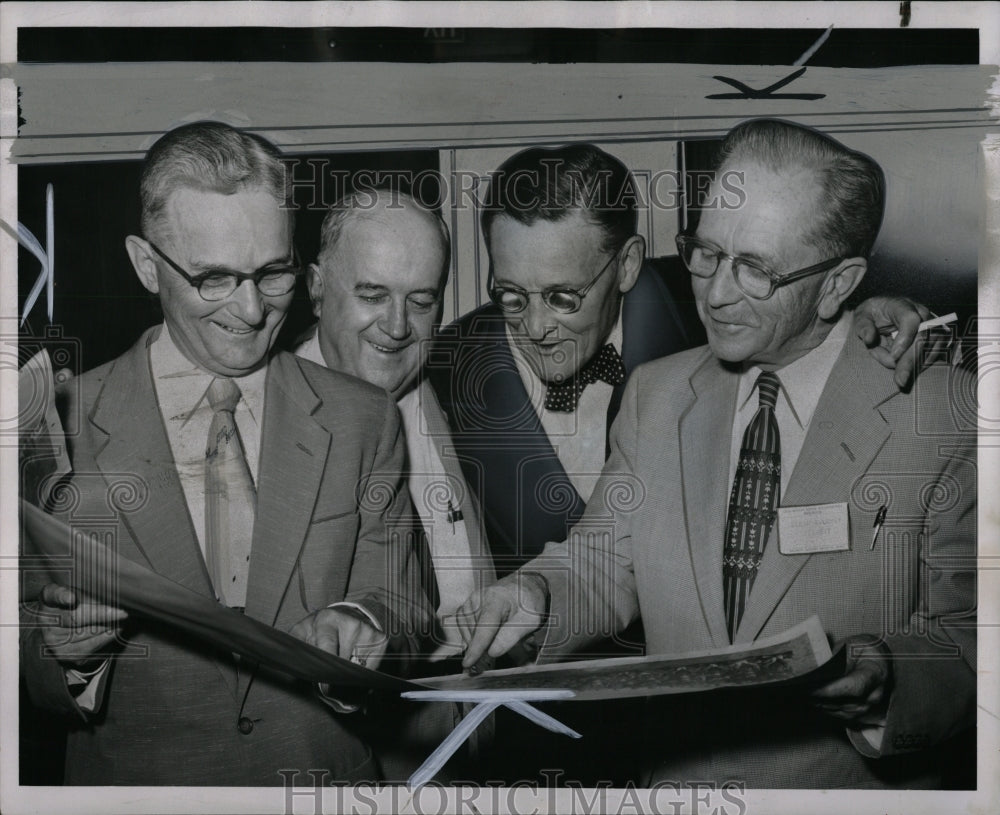 1954 Press Photo James A Manning Detroit President Mich - RRW93041 - Historic Images