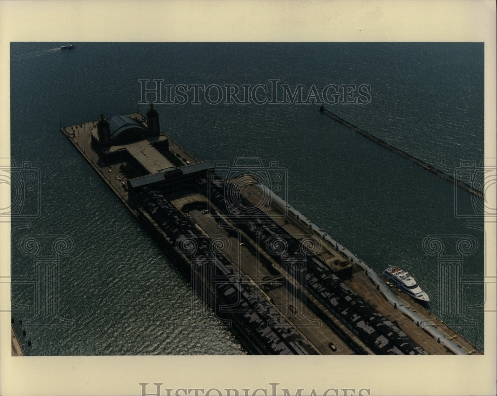 1990 Press Photo Ringham Navy Pier - RRW93129 - Historic Images
