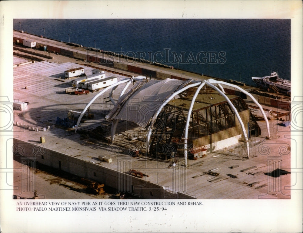 1994 Press Photo Work last week Navy Pier Skyline stage - RRW93141 - Historic Images