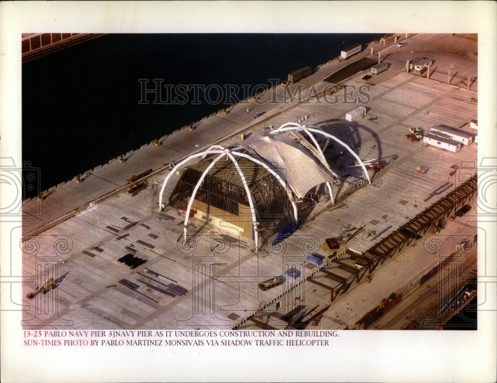 1991 Press Photo Skyline Stage Navy Pier White Canavas - RRW93149 - Historic Images