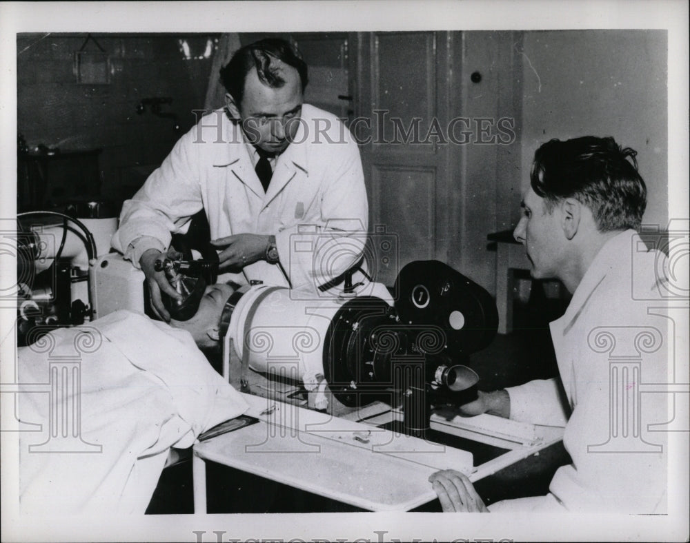 1987 Press Photo Human Brain filmed Mental disease - RRW93177 - Historic Images