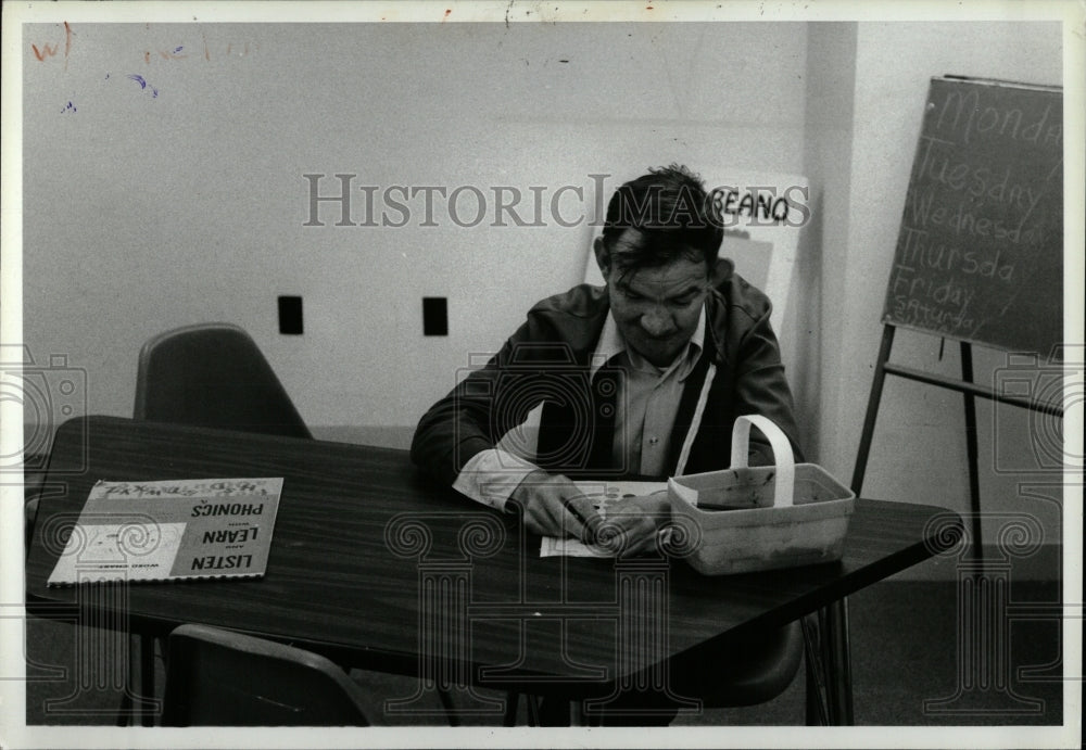 1980 Press Photo Mental patient - RRW93189 - Historic Images