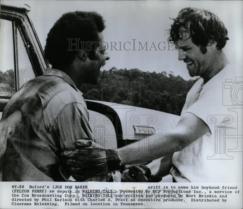 1973 Press Photo Joe Don Baker and Felton Perry - RRW93553 - Historic Images