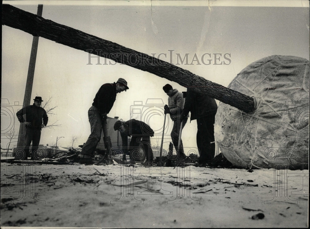 1966 Press Photo Landscaping Crew Air Hammer Frost - RRW93881 - Historic Images