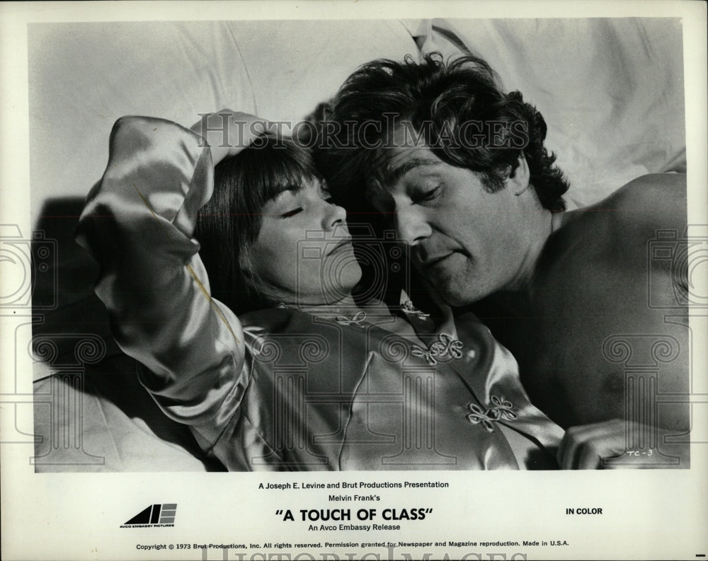 1973 Press Photo &quot;A Touch of Class&quot; (Movies) - RRW94101 - Historic Images