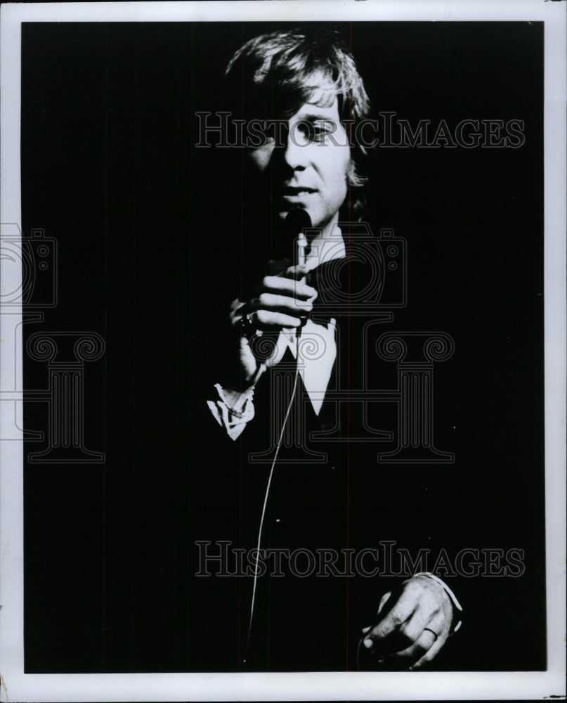 1977 Press Photo Jack Jones Jazz Pop Singer Chicago - RRW94153 - Historic Images