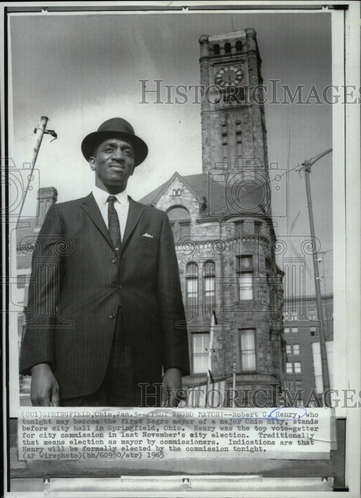 1965 Press Photo Robert C. Henry - RRW94215 - Historic Images