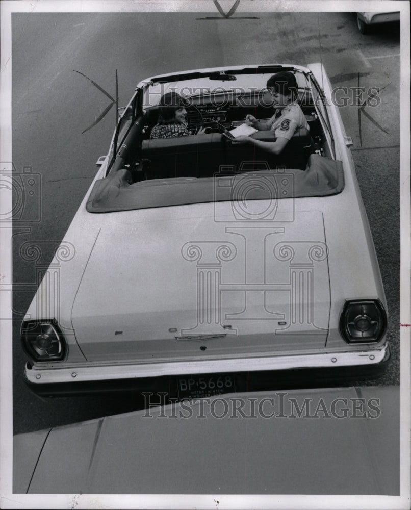 1965 Press Photo Vehicle Drivers Test Chicago Highways - RRW94307 - Historic Images