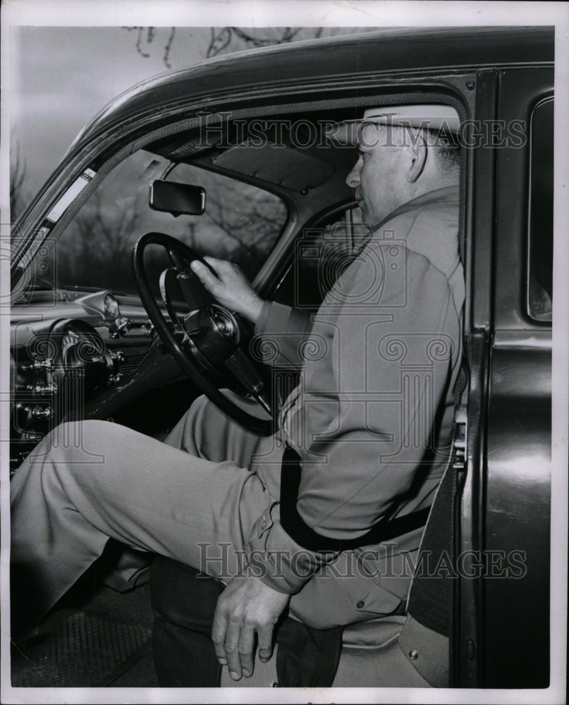 1951 Press Photo Lt. Edwin Grueberof Nebraska Safety Pa - RRW94309 - Historic Images