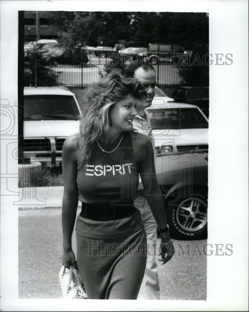 1989 Press Photo Irena Zelenak Petre Klima&#39;s Fiancee - RRW94311 - Historic Images