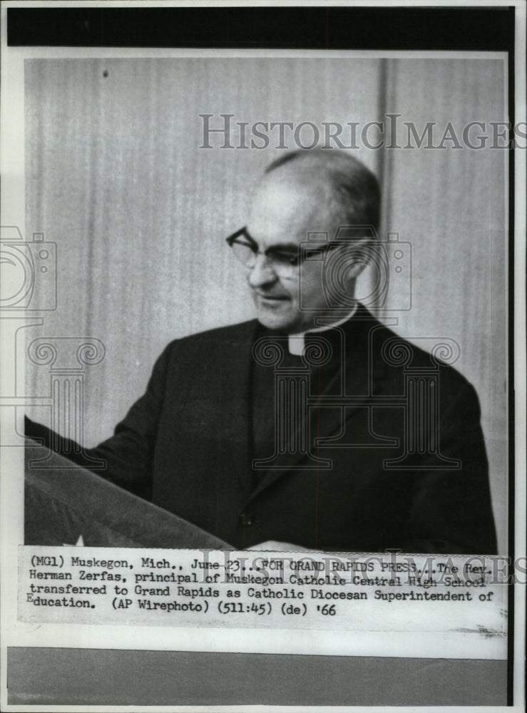 1966 Press Photo Herman Zerfas Muskegon Catholic Rapids - RRW94321 - Historic Images