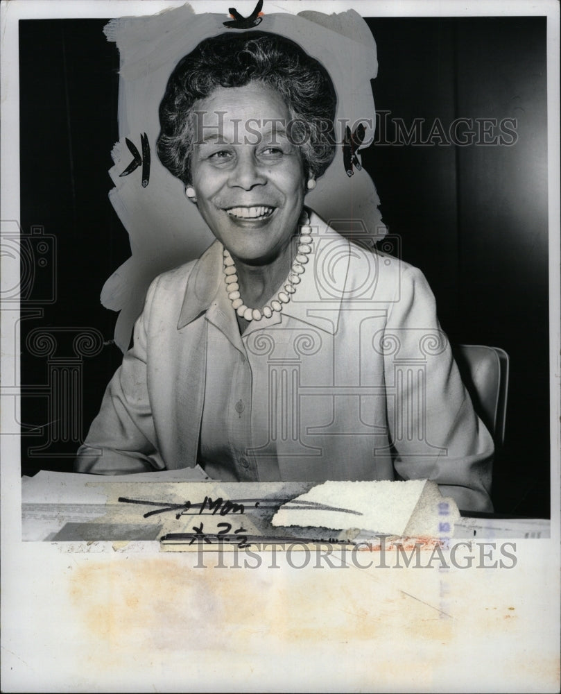 1976 Press Photo Clara Jone, Main Public Library - Libr - RRW94389 - Historic Images