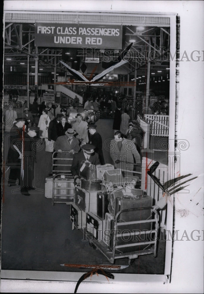 1957 Press Photo New York Pier Strike Passenger Wheel - RRW94571 - Historic Images