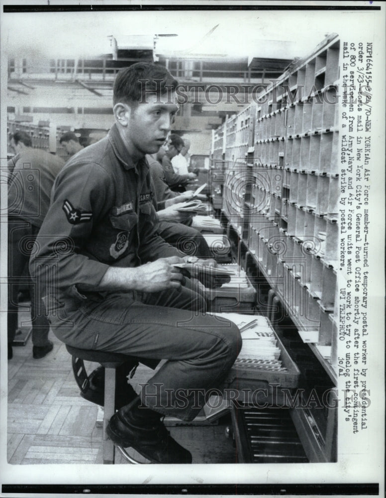 1970 Press Photo Air Force Army Post New York Office - RRW94591 - Historic Images