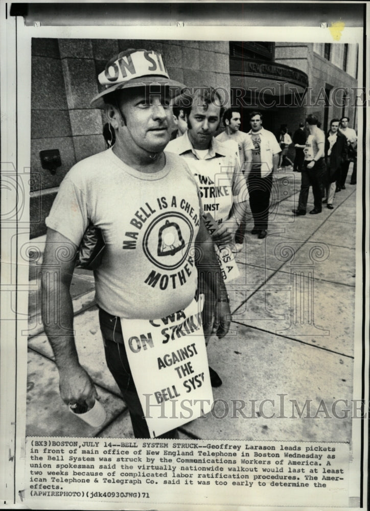 1971 Press Photo Bell System Telephone Workers Strike - RRW94641 - Historic Images