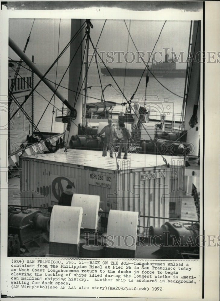 1972 Press Photo Longshoremen San Francisco Philippine - RRW94703 - Historic Images