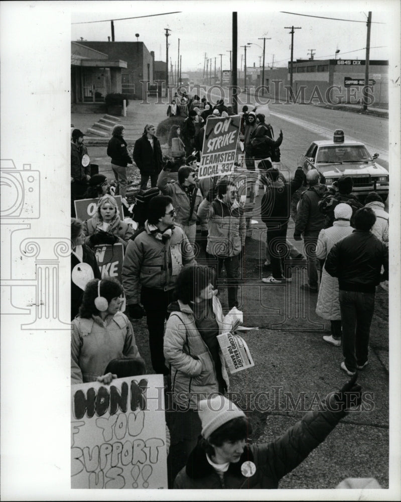 1986 Press Photo Paper Plant Detroit Akim Strikers Jeff - RRW94725 - Historic Images