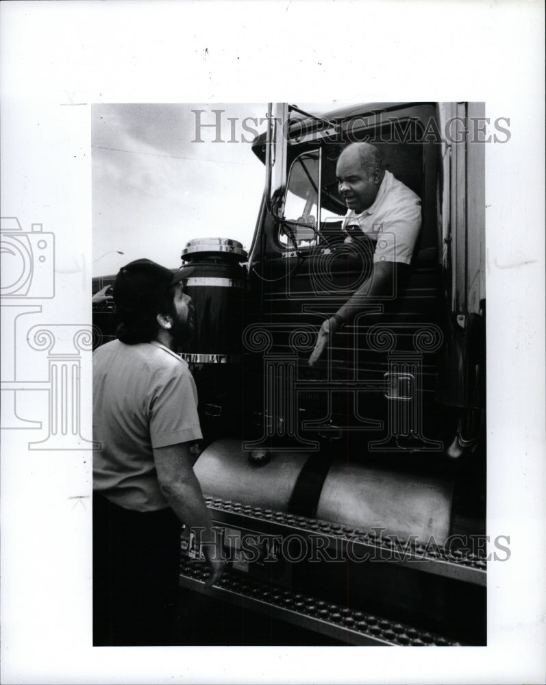 1990 Press Photo Truckers Association Strike Chicago - RRW94747 - Historic Images