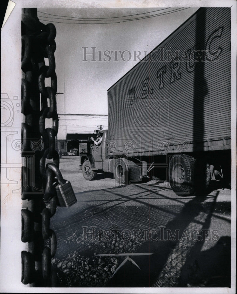 1967 Press Photo Detroit Area Truckers Strike - RRW94769 - Historic Images