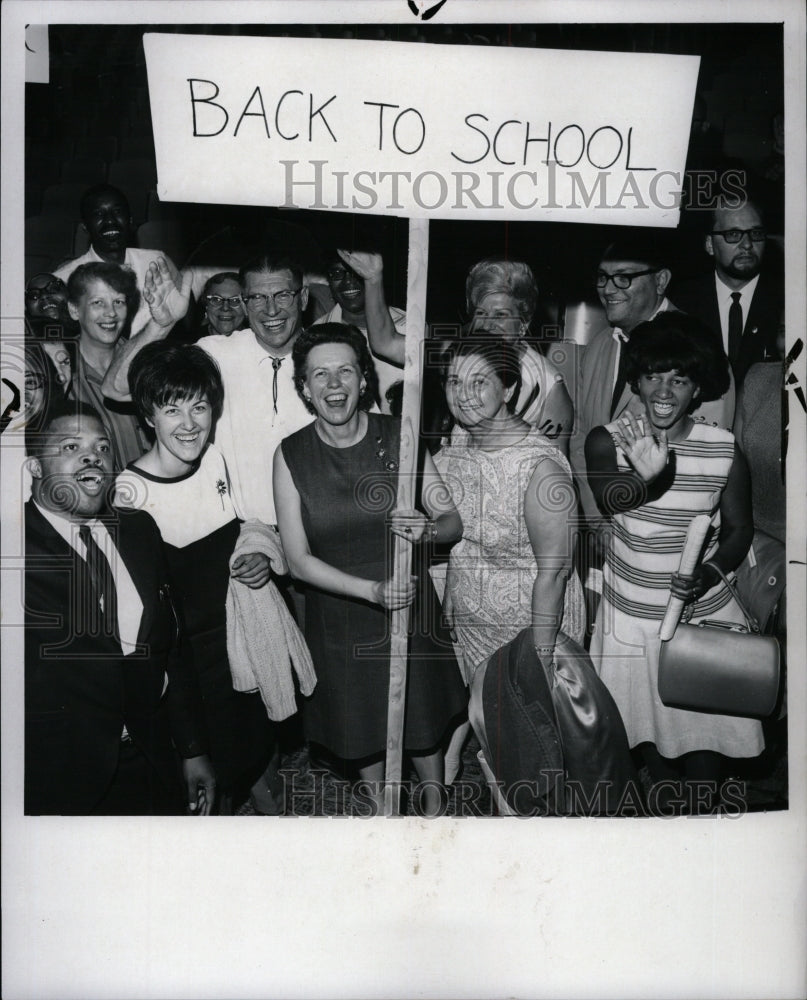 1967 Press Photo Detroit Riordan Mary Ellen Teachers - RRW94841 - Historic Images