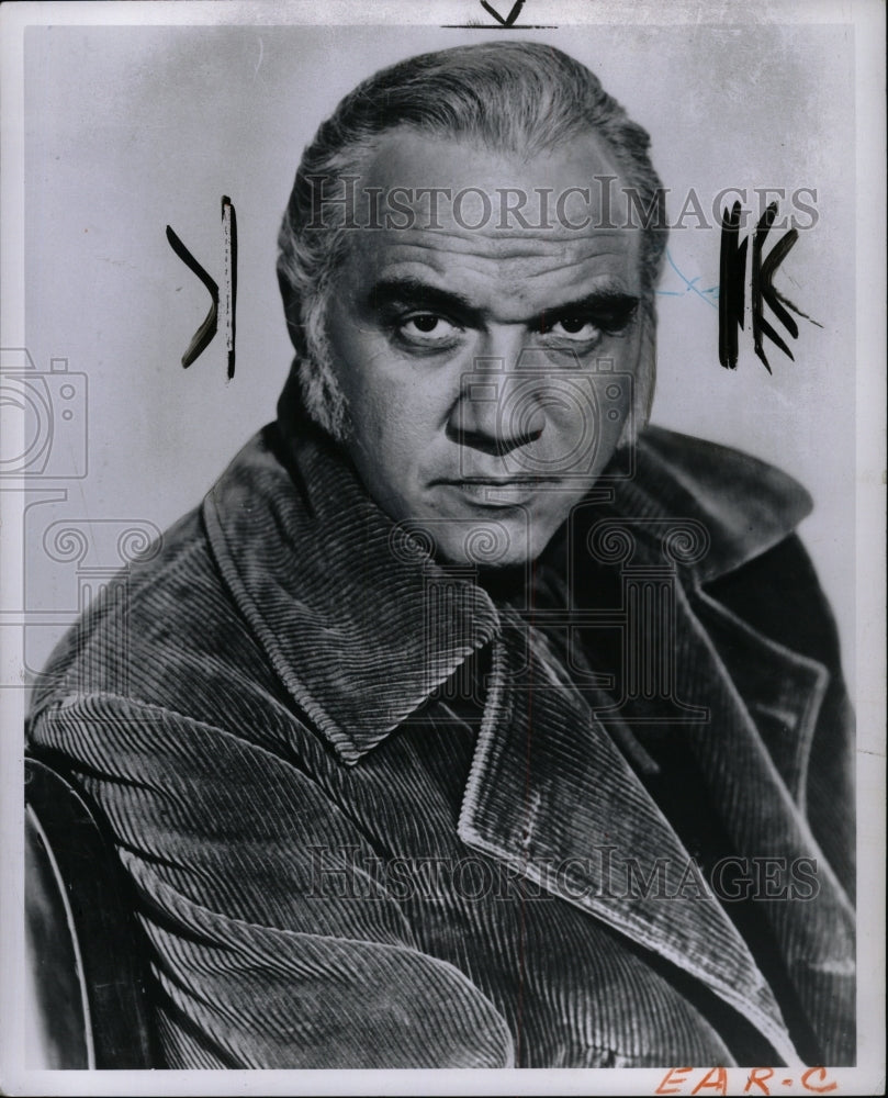 1960 Press Photo Lorne Greene Lyon Himan Bonanza actor - RRW94931 - Historic Images