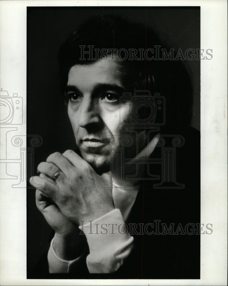 1986 Press Photo Vladimir Ashkenazy Russian Pianist - RRW95033 - Historic Images