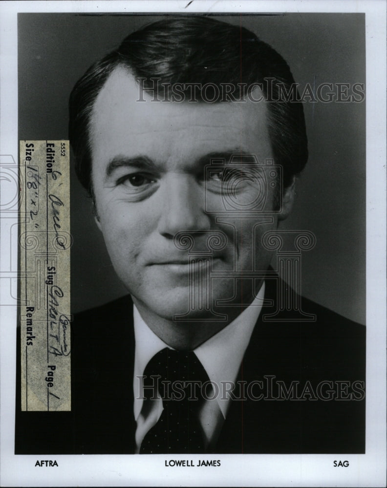 1980 Press Photo James Lowell American TV Newscaster - RRW95069 - Historic Images