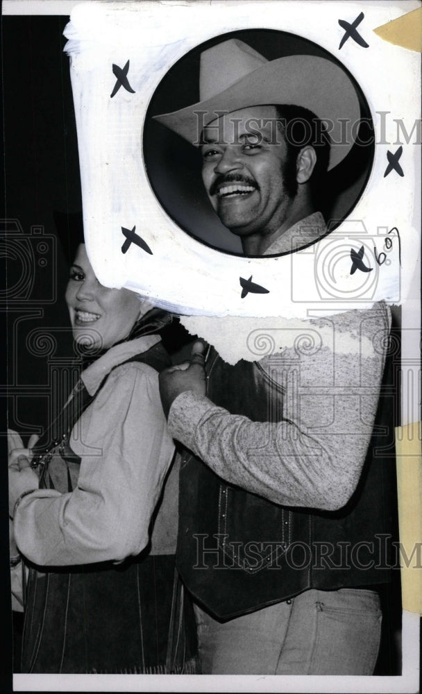 1975 Press Photo Charles Latimn Blazing Greens Singer - RRW95687 - Historic Images