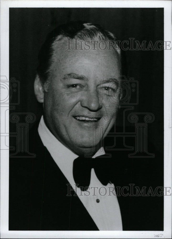 1992 Press Photo Ernest A. Jones, Chief of Advertising - RRW95717 - Historic Images