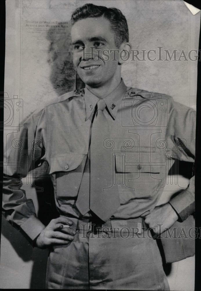 1943 Press Photo East coast embarkation camp Johnny - RRW95849 - Historic Images