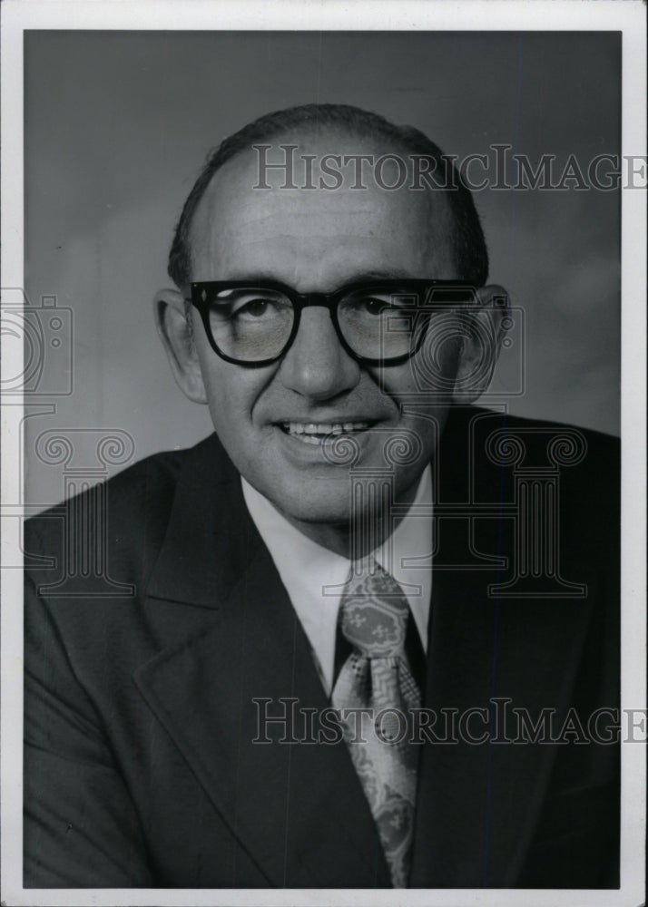 1977 Press Photo Naiff Kelel Business Executive - RRW95895 - Historic Images