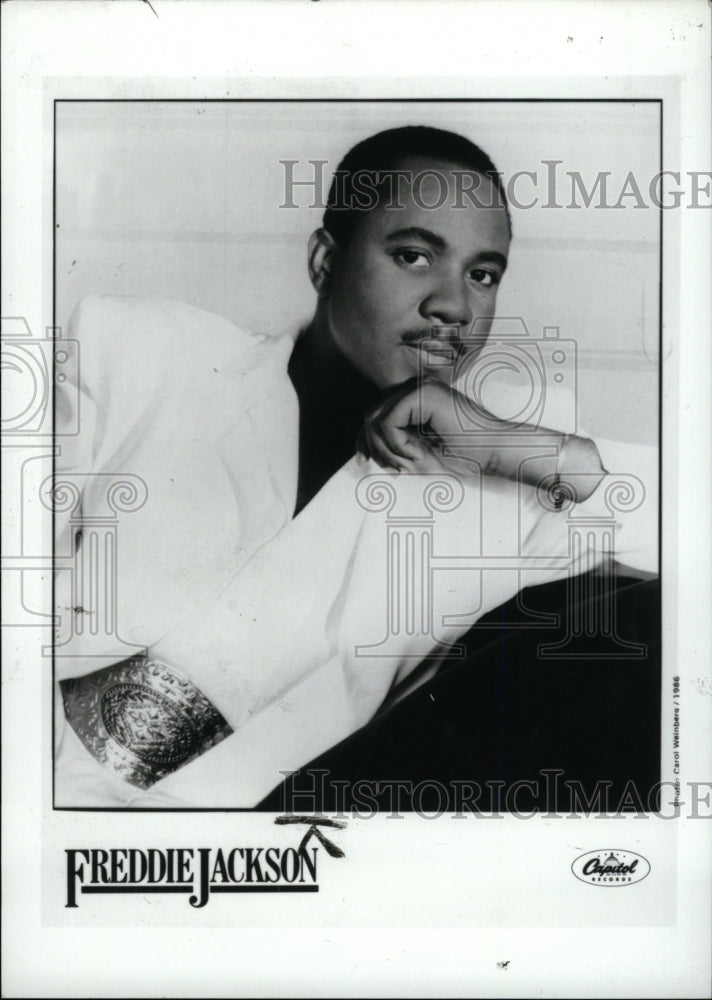 1988 Press Photo Frederick Jackson American Soul Singer - RRW95915 - Historic Images