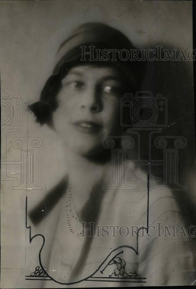 1927 Press Photo Novelist Wife Miss Josiah Holland - RRW95921 - Historic Images