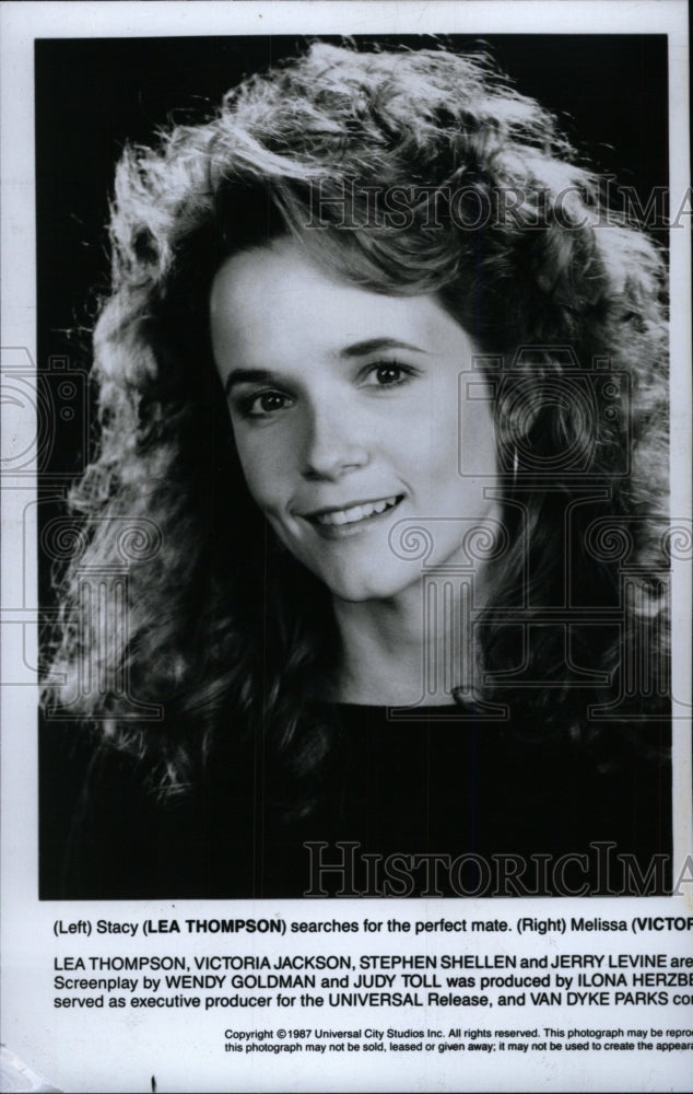 1988 Press Photo Lea Thompson star artist scene Jackson - RRW96113 - Historic Images