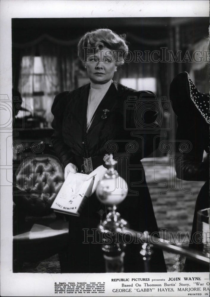 1943 Press Photo Marion Mitchell Morrison Actor Direct - RRW96161 - Historic Images