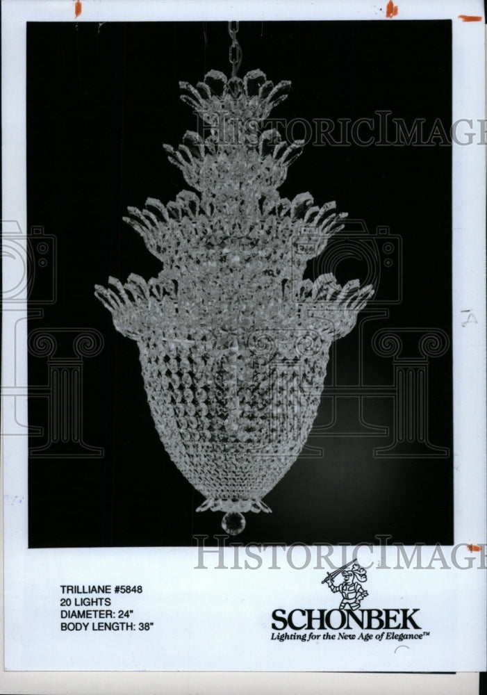 1995 Press Photo Schonbek chandelier - RRW96499 - Historic Images